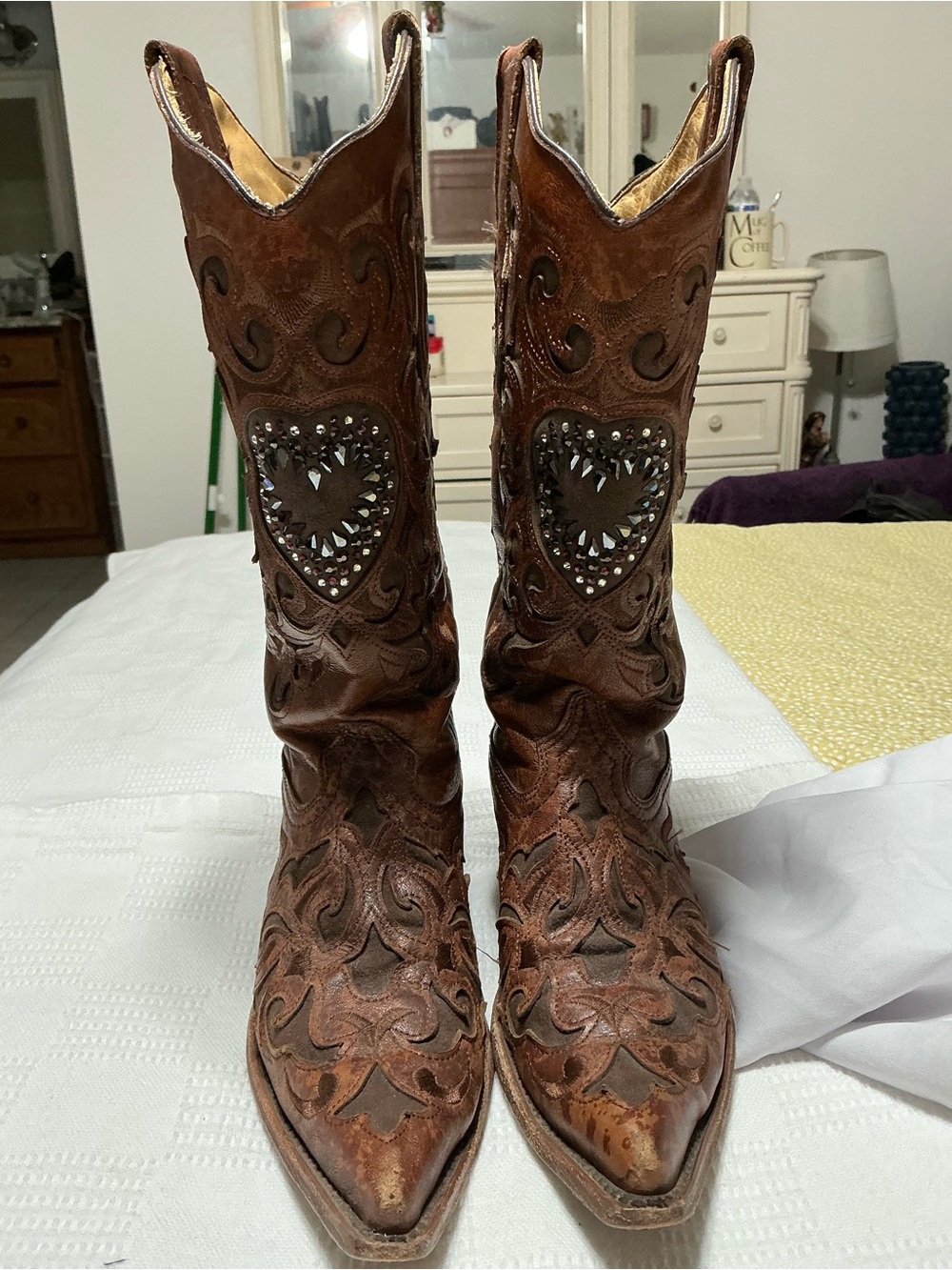 Corral Women's Goatskin Crystal Heart Cowgirl Boot Pointed Toe Size 8